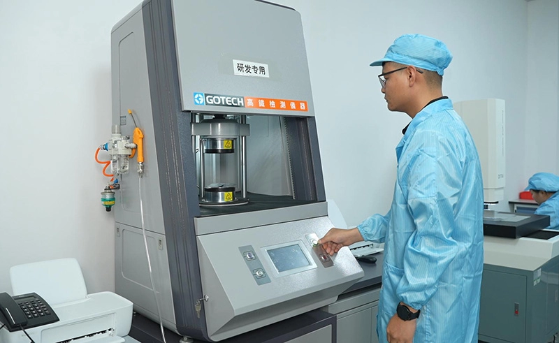  Pr&uuml;fmaterial im Labor